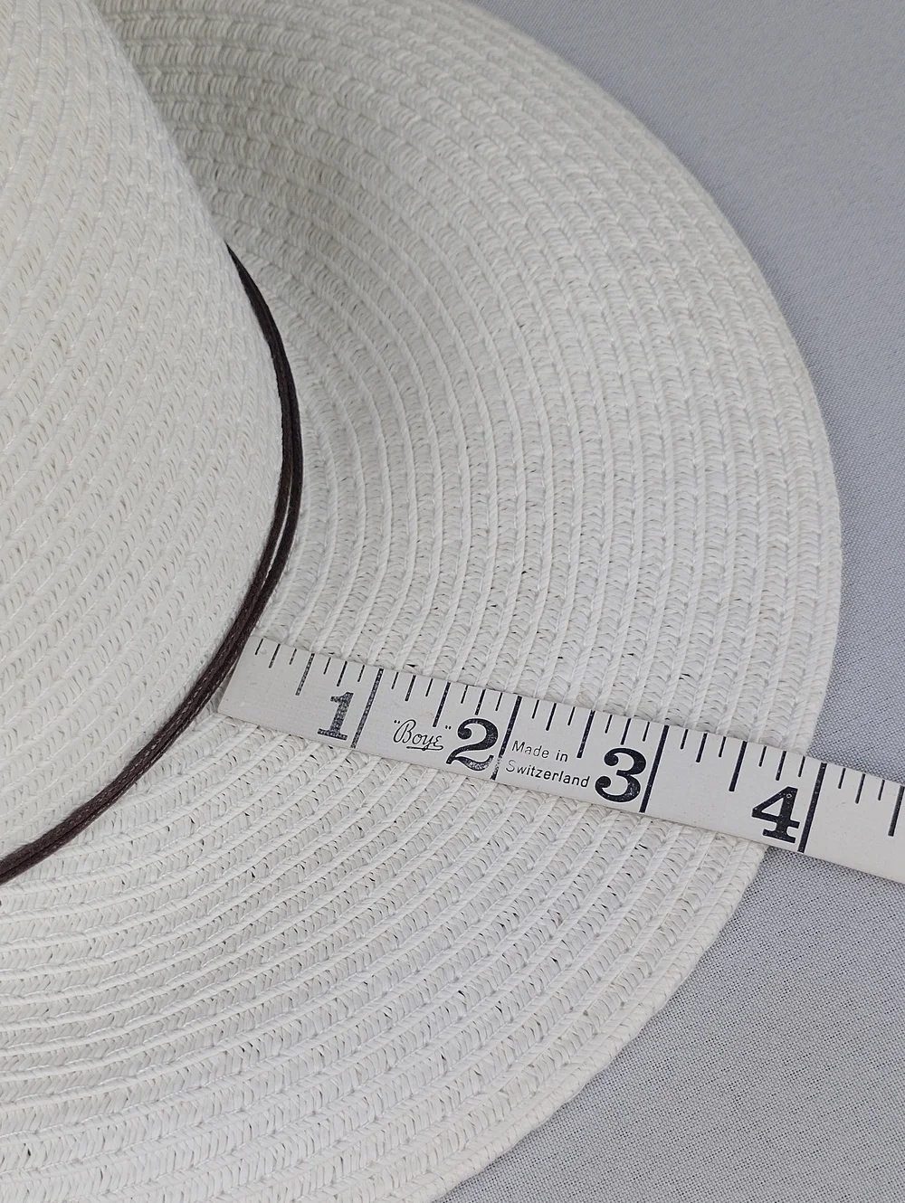Classic Women's Wide-Brim Straw Sun Hat - White